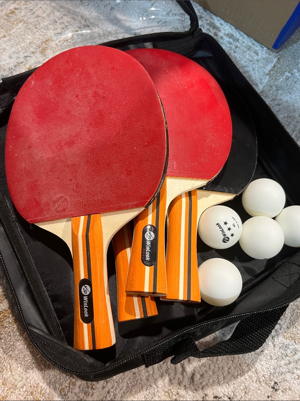 Red Table Tennis Paddle Set for 4 people- 4 paddles 5 balls z26